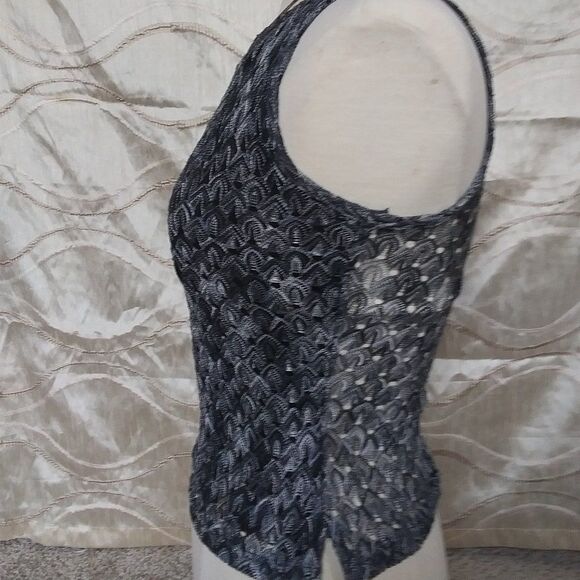 Vintage Top Women's IZ Byer Sleeveless Metallic Scale Print Gray Silver Black M - Picture 4 of 11